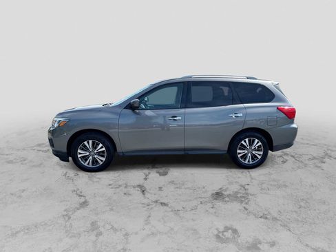 Used 2019 Nissan Pathfinder SV FWD image 5