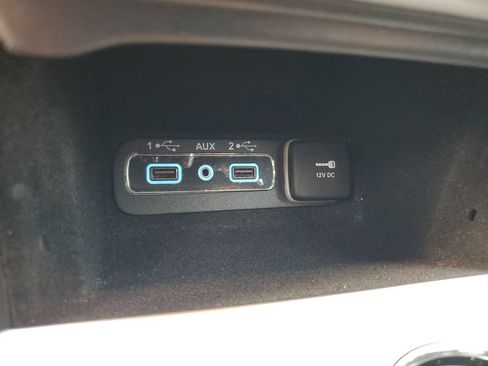 Used 2019 Jeep Grand Cherokee Overland RWD image 23