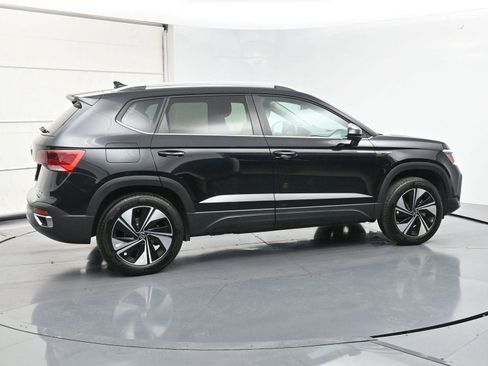 Used 2024 Volkswagen Taos SE image 27