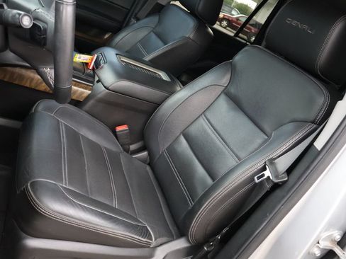 Used 2018 GMC Yukon Denali w/ Open Road Package AWD/4WD image 21