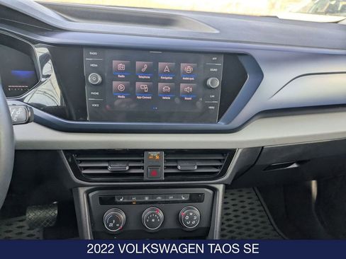 Certified 2022 Volkswagen Taos SE image 31