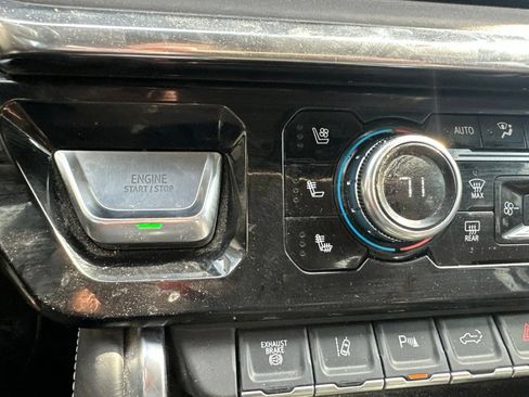 Used 2024 GMC Sierra 2500 Denali Ultimate AWD/4WD image 21