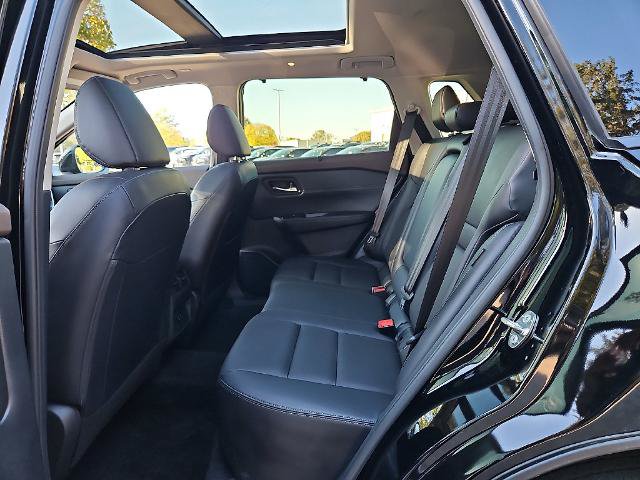Certified 2023 Nissan Rogue SV w/ SV Premium B Package AWD/4WD image 12