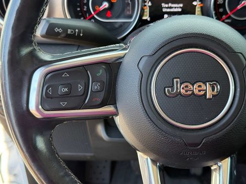 Used 2020 Jeep Gladiator Rubicon AWD/4WD image 17