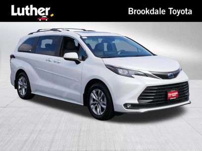 Certified 2025 Toyota Sienna XLE w/ XLE Plus Package