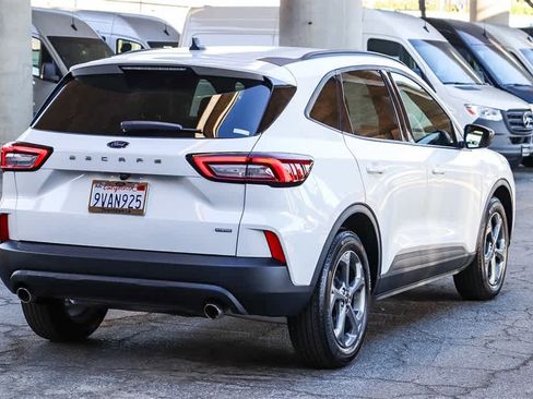 Used 2025 Ford Escape ST-Line w/ Equipment Group 301A image 4