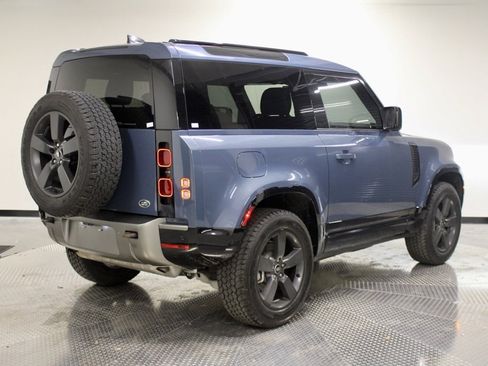 Used 2022 Land Rover Defender 90 X-Dynamic S image 7