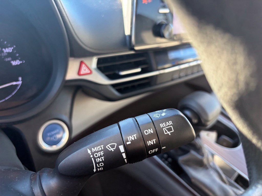 Used 2023 Toyota Sienna LE FWD image 43