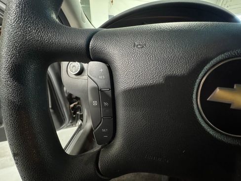 Used 2009 Chevrolet Impala LT image 13