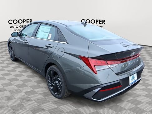 New 2026 Hyundai Elantra SEL Sport Premium FWD image 9