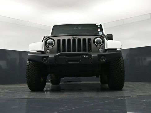 Used 2018 Jeep Wrangler Sport AWD/4WD image 19
