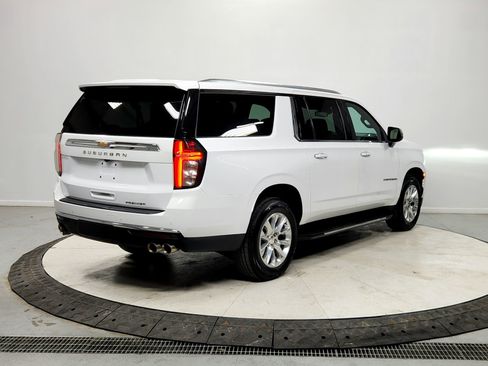 Used 2023 Chevrolet Suburban Premier image 7