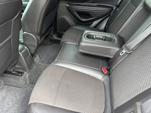 Used 2020 Buick Encore Preferred AWD/4WD image 28