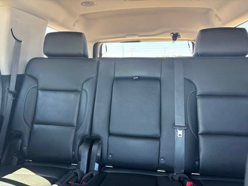 Used 2020 Chevrolet Tahoe Premier w/ Premier 6.2L Value Package AWD/4WD image 31