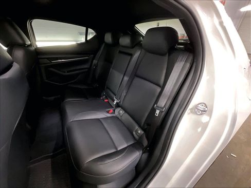 Used 2020 MAZDA MAZDA3 Hatchback image 27