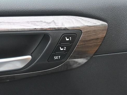 Used 2025 Toyota Highlander Platinum AWD/4WD image 21