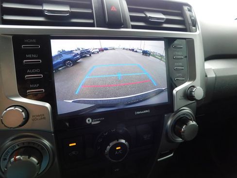 Used 2020 Toyota 4Runner SR5 AWD/4WD image 30