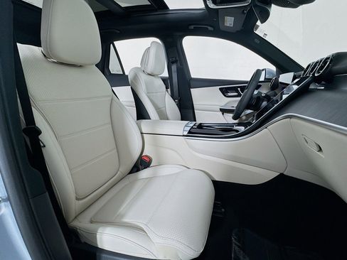 New 2026 Mercedes-Benz GLC 300 image 6