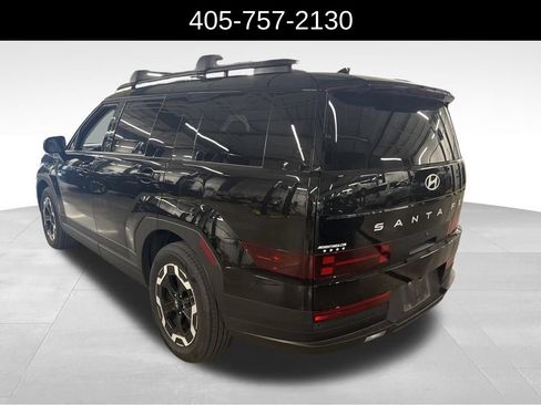 Used 2026 Hyundai Santa Fe SEL FWD image 4