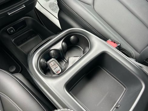 New 2026 Chrysler Pacifica Select w/ S Appearance Package image 26