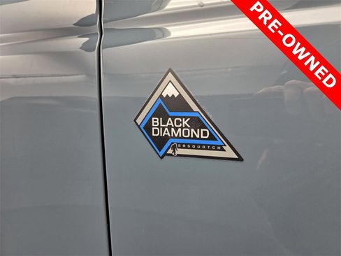 Used 2022 Ford Bronco Black Diamond w/ Sasquatch Package image 11