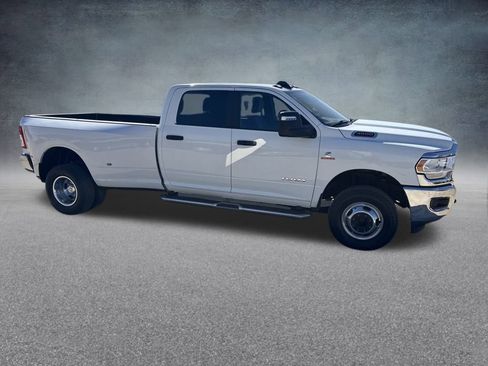Used 2024 RAM 3500 Big Horn image 8