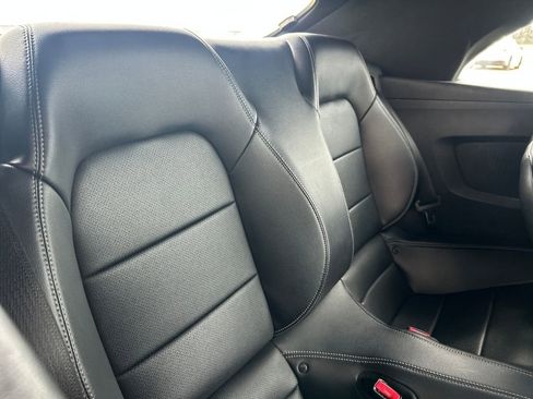 Used 2016 Ford Mustang Premium image 24