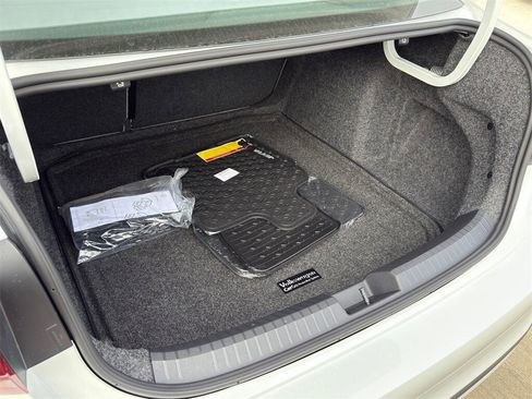 New 2026 Volkswagen Jetta SE image 28