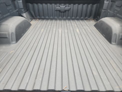 Used 2022 Chevrolet Silverado 1500 LT w/ Bed Protection Package RWD image 32