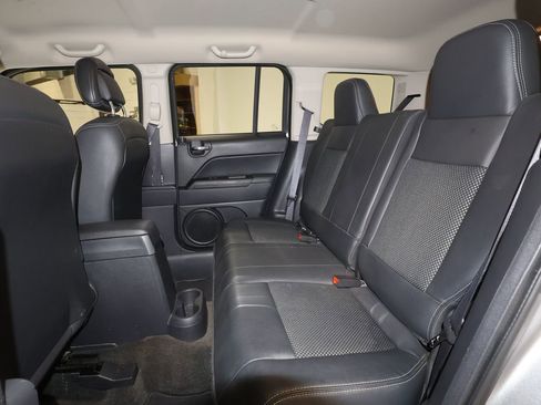 Used 2016 Jeep Patriot Sport w/ Power Value Group image 14