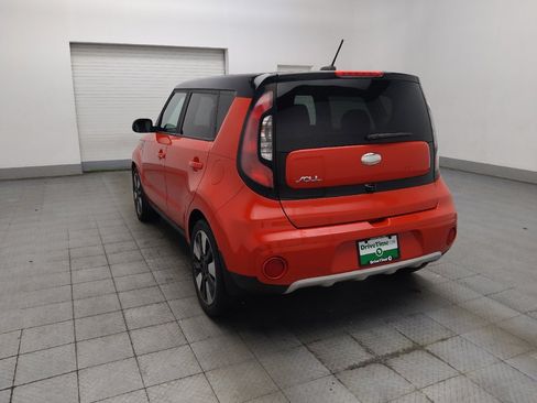 Used 2019 Kia Soul + FWD image 5