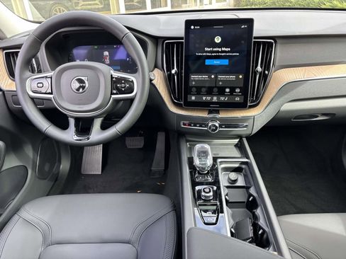 Used 2026 Volvo XC60 B5 Plus w/ Protection Package Premier AWD/4WD image 27
