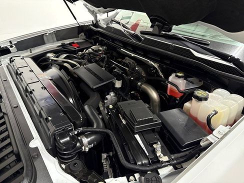Used 2025 Chevrolet Silverado 3500 W/T image 46