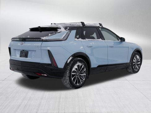 Used 2026 Cadillac Lyriq Premium Sport w/ LPO, Floor Liner Package AWD/4WD image 6