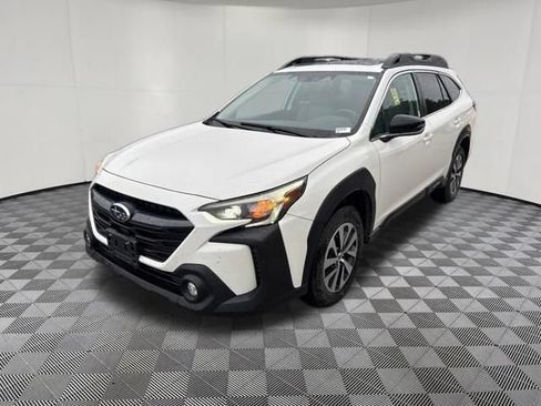 Used 2023 Subaru Outback Premium AWD/4WD image 13