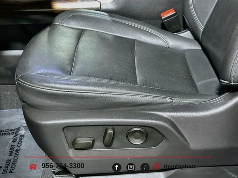 Used 2024 GMC Sierra 1500 SLT AWD/4WD image 18