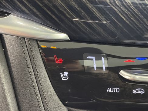 Certified 2024 Cadillac XT6 Premium Luxury w/ LPO, Floor Liner Package image 25