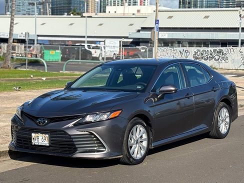 Used 2023 Toyota Camry LE image 1