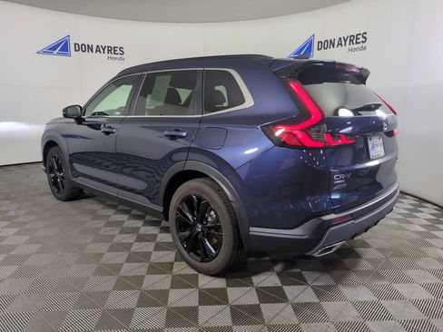 Used 2023 Honda CR-V Sport Touring image 3