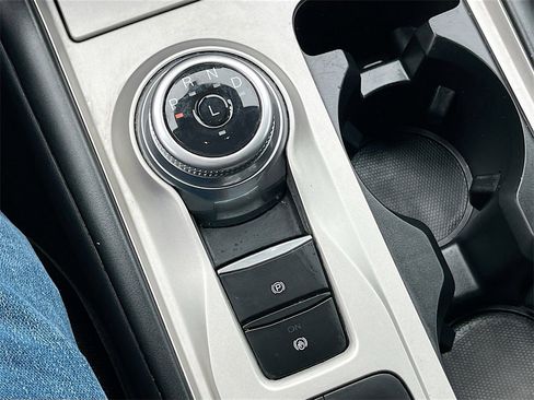 Used 2023 Ford Explorer XLT image 16