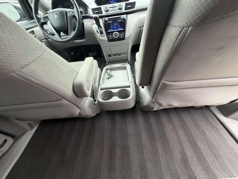 Used 2015 Honda Odyssey EX image 26