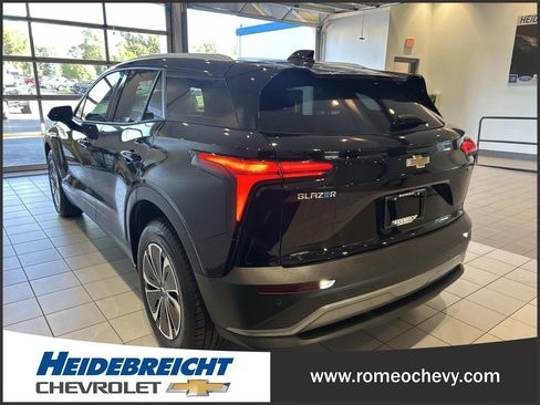 Used 2024 Chevrolet Blazer EV LT AWD/4WD image 5