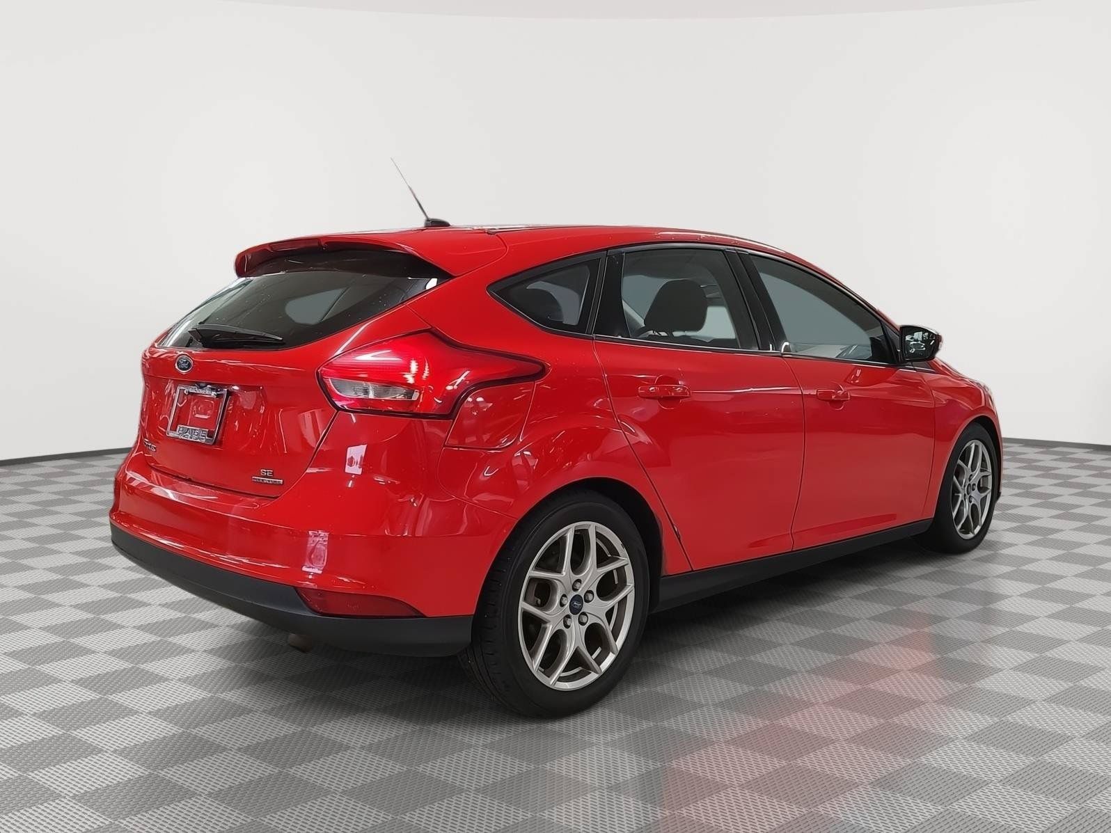 Used 2015 Ford Focus SE w/ Equipment Group 201A FWD image 26