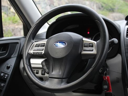 Used 2015 Subaru Forester 2.5i Premium w/ All-Weather Package AWD/4WD image 19