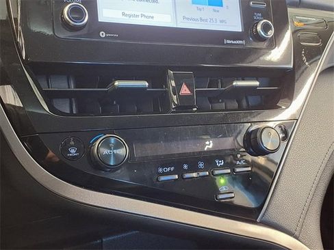 Used 2024 Toyota Camry SE image 13