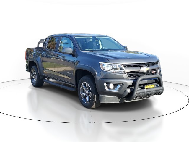 Used 2017 Chevrolet Colorado Z71 AWD/4WD image 2