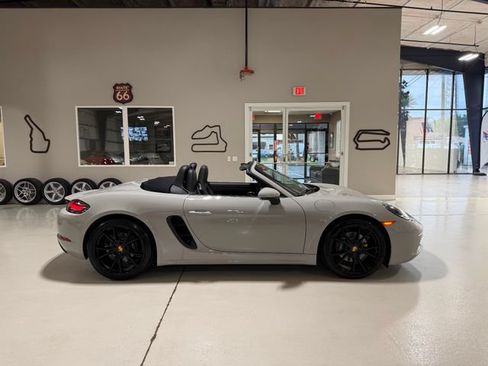 Used 2019 Porsche 718 Boxster RWD image 86