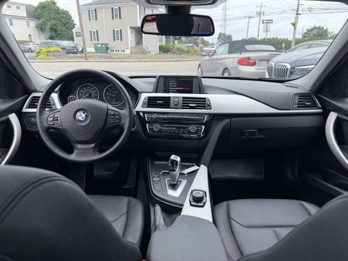 Used 2018 BMW 320i xDrive Sedan w/ Convenience Package AWD/4WD image 22