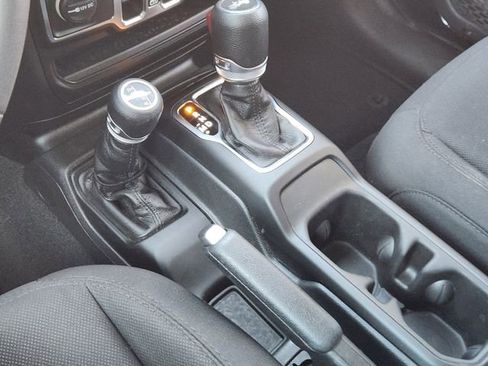 Used 2023 Jeep Wrangler Willys image 19