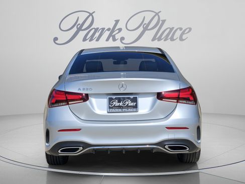 Used 2022 Mercedes-Benz A 220 image 4